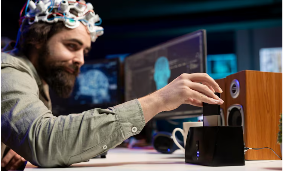 Hidden Pattern in Human Brain Activity